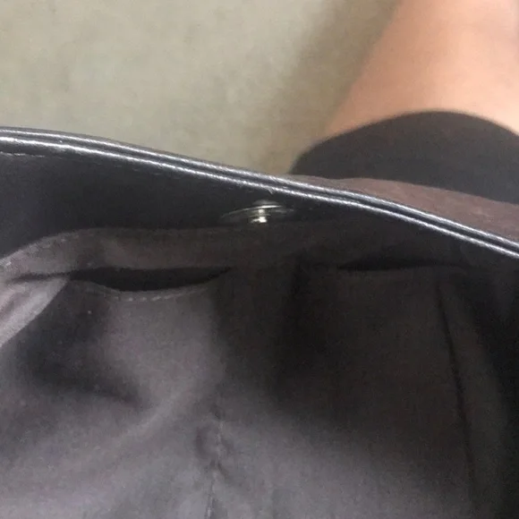 Brown leather bag with fun ‘fringe’ - Picture 5 of 7